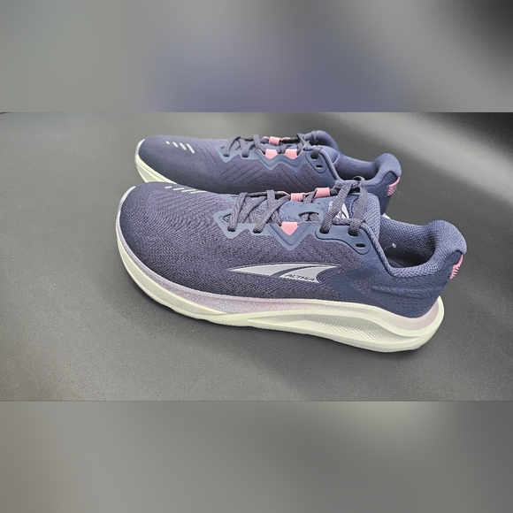 Altra Paradigm 8 - Picture 2 of 6